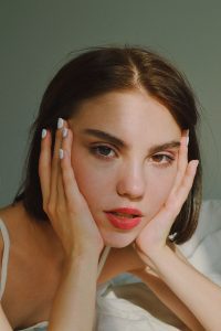 Blefaroplastia lifting facial y lipofilling | Dr Villamarín. El Dr. Villamarín es el mejor cirujano oculoplástico de blefaroplastia y rejuvenecimiento facial en Madrid y Valencia. Resultado natural. Mejor precio.